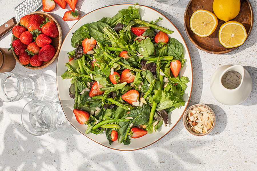 Asparagus and Strawberry Salad with Lemon Poppyseed Dressing